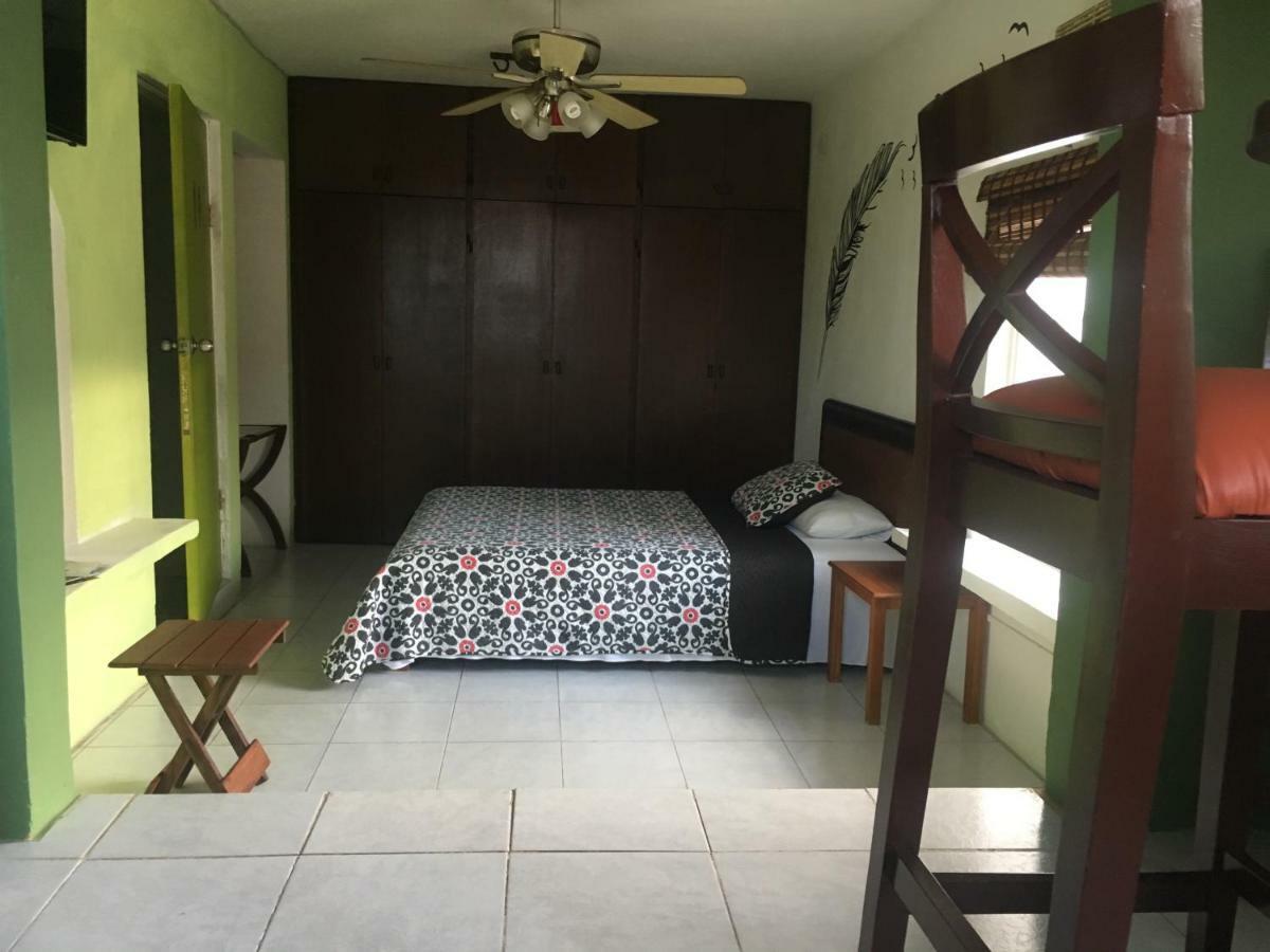 Violeta'S House Apartment Канкун Екстериор снимка